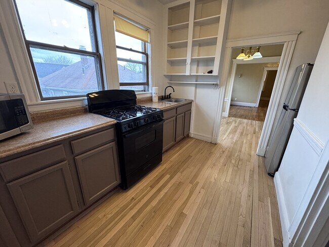 Foto del edificio - 43-45-45 Cheney St