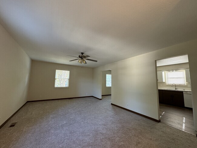 Upstairs living room - 1606 W 28th Ter