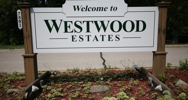 Foto del edificio - Westwood Estates