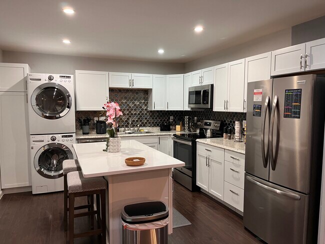 Foto del edificio - 5311 Fleetwood Oaks Ave