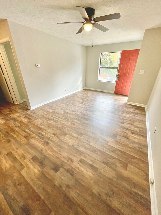 Building Photo - 5508 Brown Street, Unit 5508