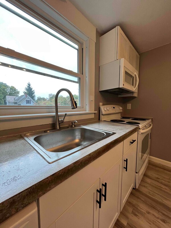 Foto del edificio - 404-406-406 N State St