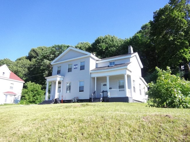 Building Photo - 1436 E Genesee St