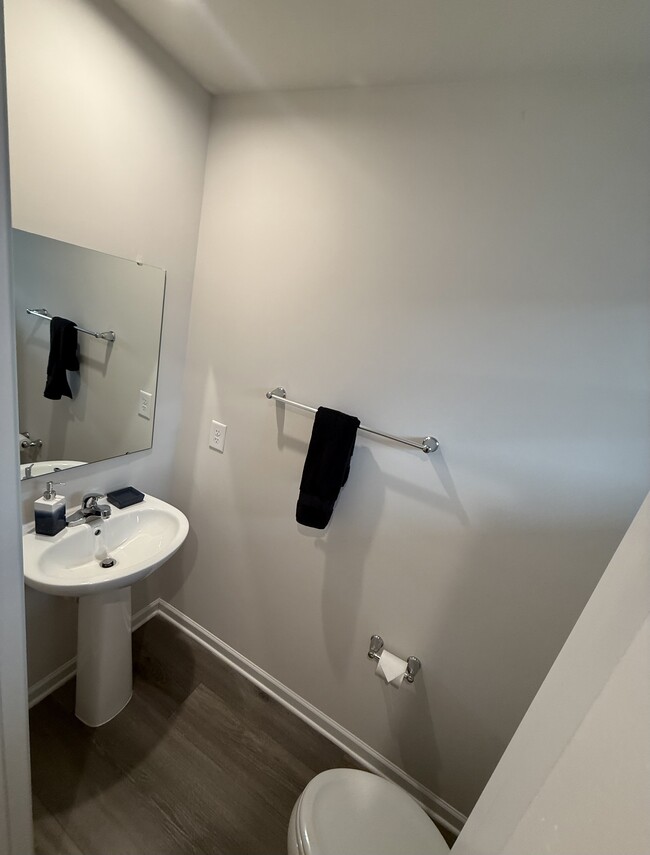 1st Floor Bathroom - 6845 Tarik Ln