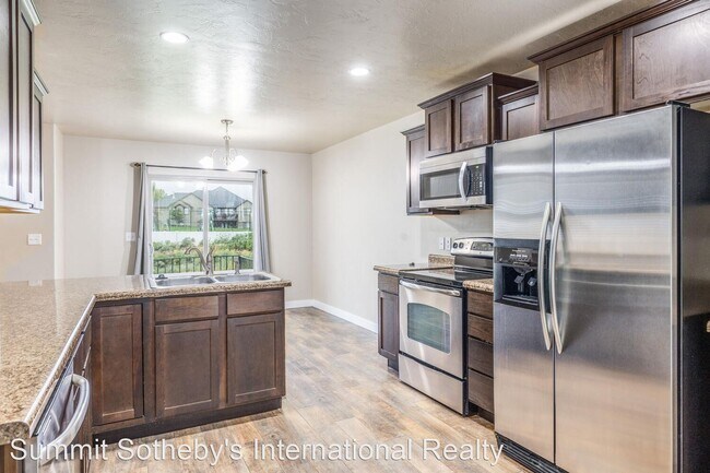 Foto del edificio - 3 br, 2 bath House - 14492 S. Edgemere Drive