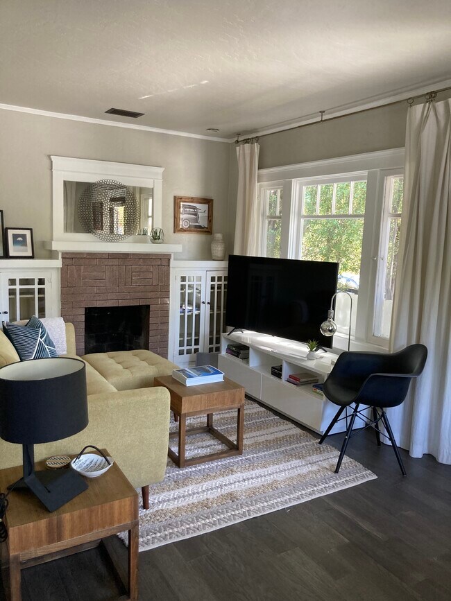 Vida en bungalow - 3720 Crestwood Pl
