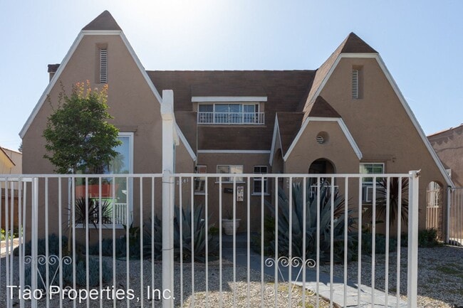 Building Photo - 2839-2841 Hillcrest Dr