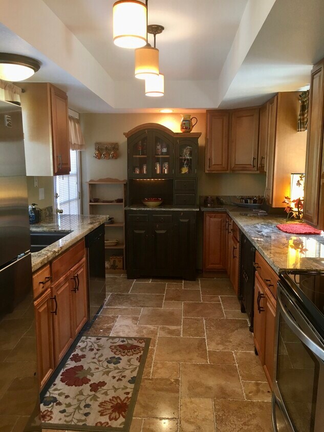 Primary Photo - 37801 N Cave Creek Rd