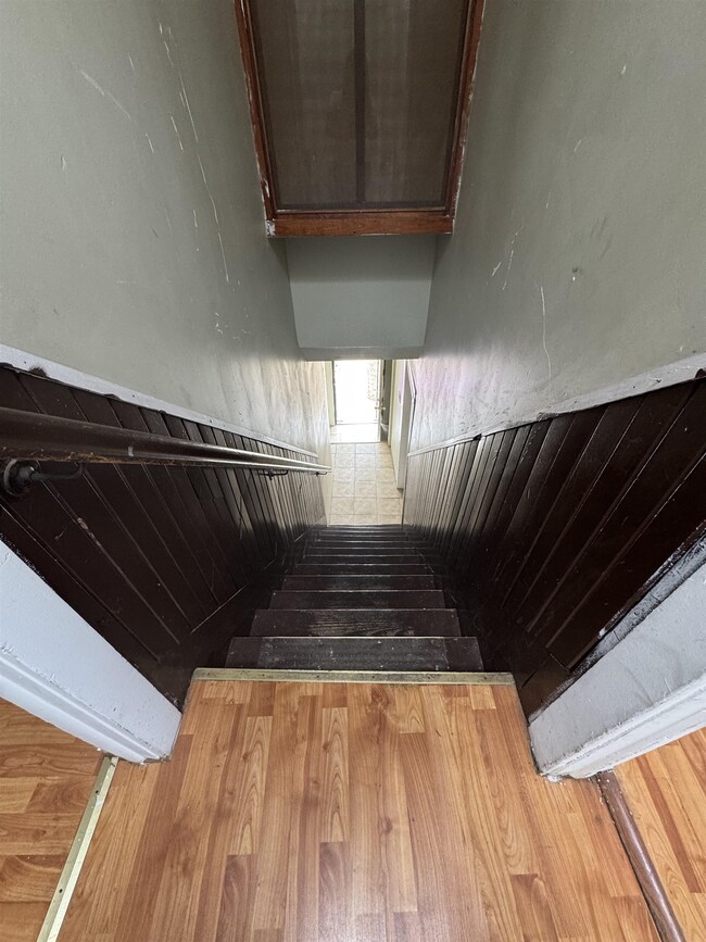 Building Photo - 36 Spruce St