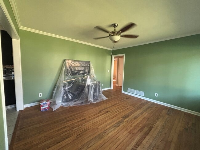 Living Room - 1964 Braeburn Cir SE