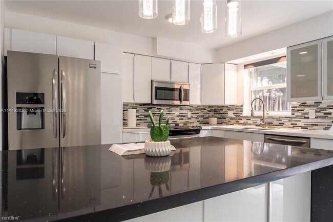 Foto del edificio - 3 br, 3 bath House - 5163 SW 121st Ter Fla...