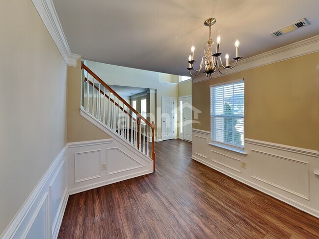 Building Photo - 112 Dunnell Rd