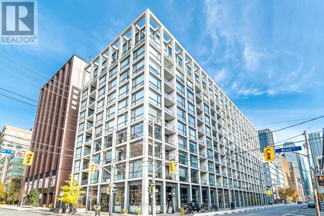 Building Photo - 39 Brant St