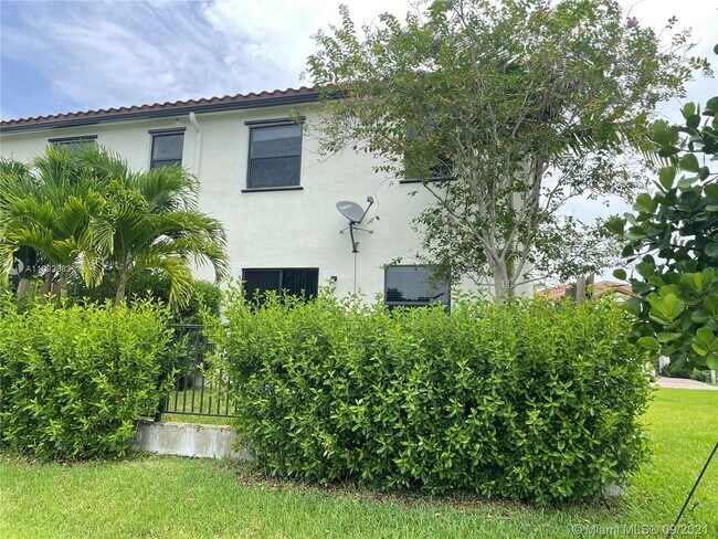 Building Photo - 5009 Kobus Terrace