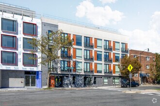 Building Photo - Bonsai Apartments