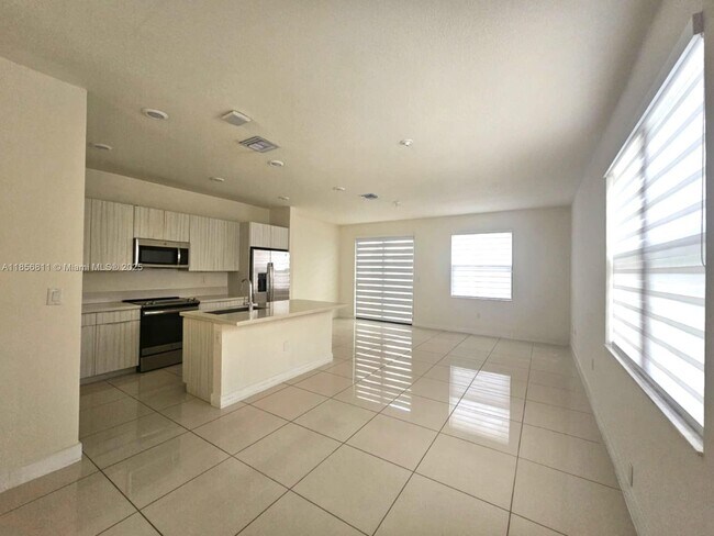 Foto del edificio - 15839 NW 91st Ct