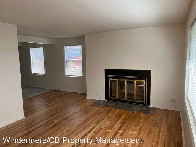Building Photo - 2 br, 1 bath House - 130 D St SE