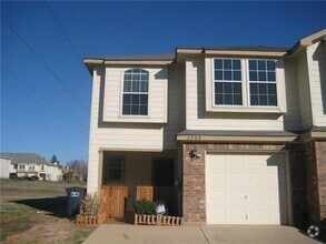Building Photo - 3908 Oceanside Dr
