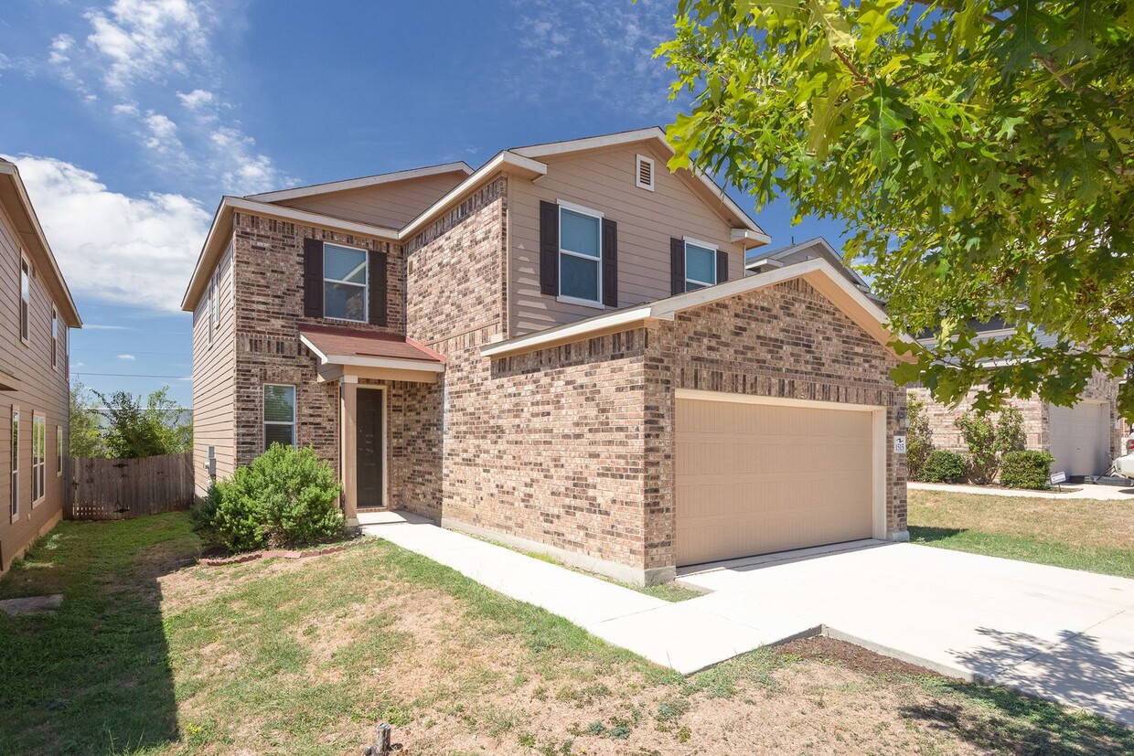 Primary Photo - Overlook At Medio Creek, Immediate Move in...