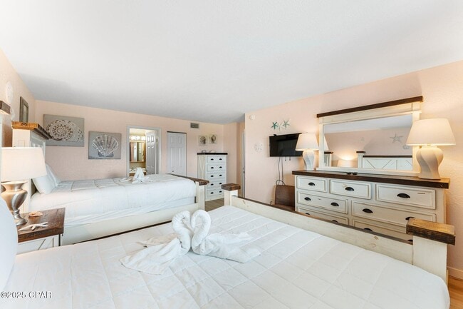 Foto del edificio - 8743 Thomas Dr