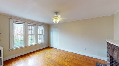 Building Photo - 15 Glenville Ave