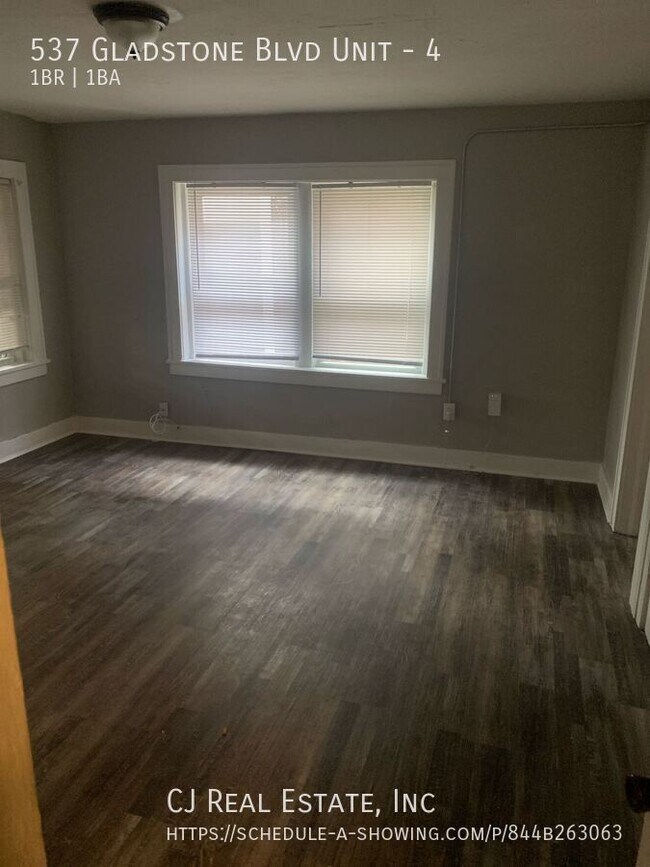 Foto del edificio - 537 Gladstone Blvd