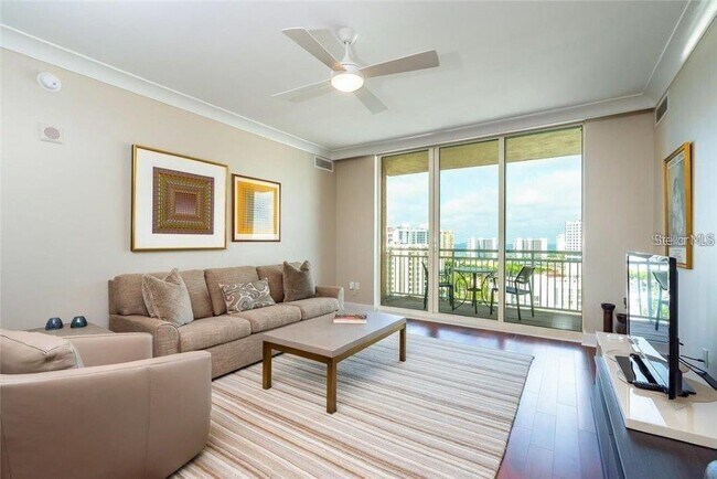 Foto del edificio - 1350 Main St