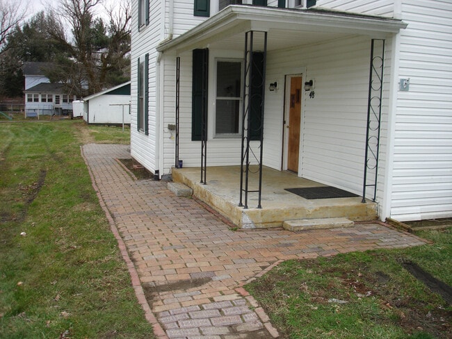Building Photo - 48 Mound St