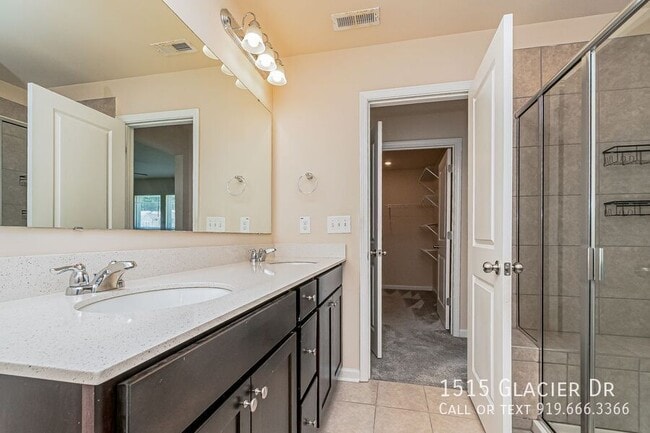 Building Photo - 1515 Glacier Dr