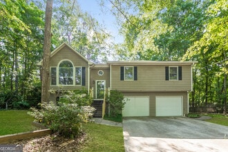 Building Photo - 294 Oak Landing Cir