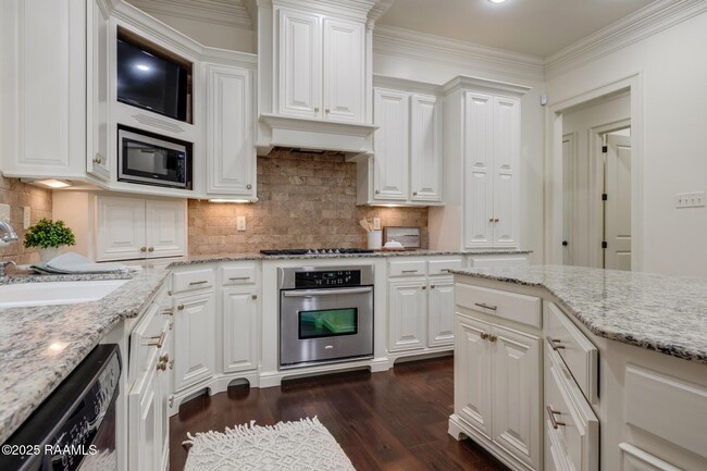 Foto del edificio - 202 Pendleton Blvd