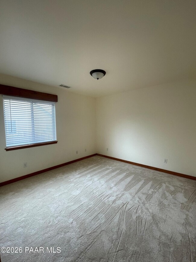 Building Photo - 2575 Solar View Dr