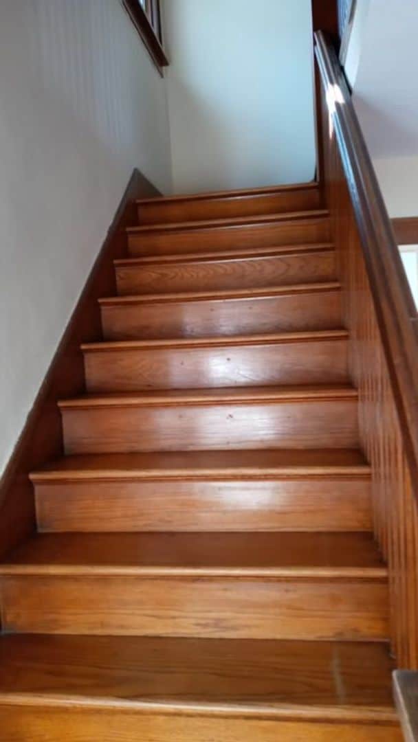 Building Photo - 3 Bedroom 2 Bathroom 2 Stall Detached Garage