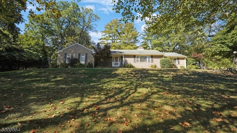 Primary Photo - 174 S Mountain Ave