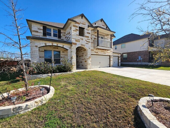 Foto del edificio - NEW IN MANAGEMENT - AVAILABLE NOW!