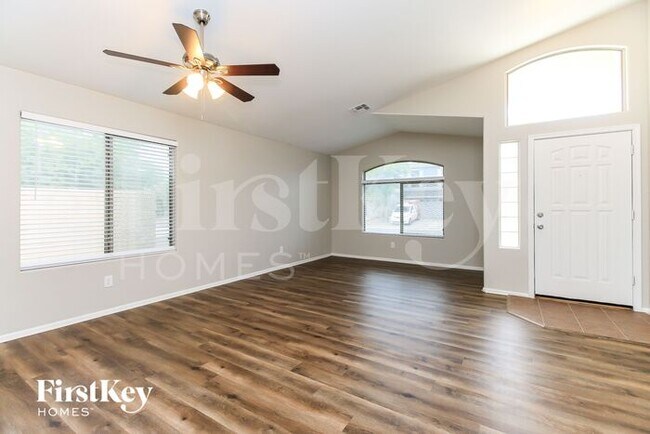 Building Photo - 29271 N Rosewood Dr