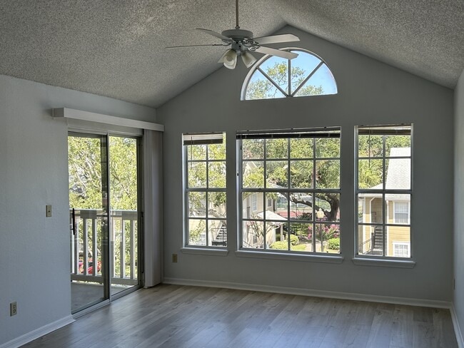 Photo - 1055 S Hiawassee Rd Townhome