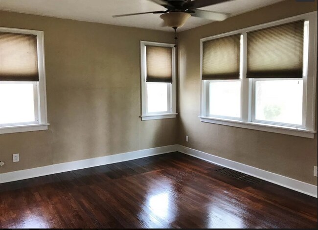 Foto del edificio - 124 N 4th St