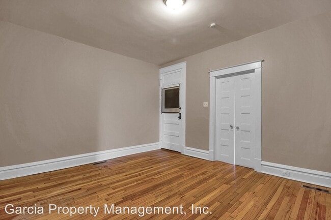 Building Photo - 4274 Arsenal St