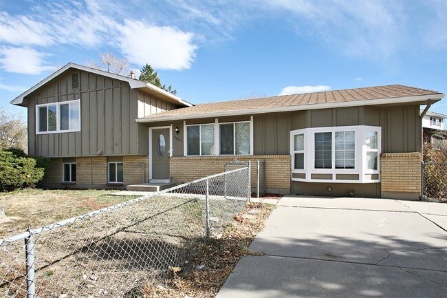 Building Photo - 7025 Goldsmith Ct