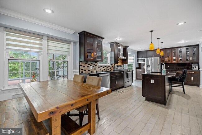 Foto del edificio - 13908 Pleasant Grove Ct