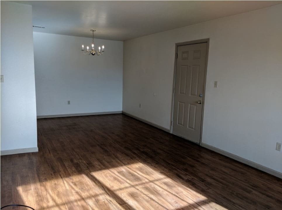 Building Photo - White Oak Apartments