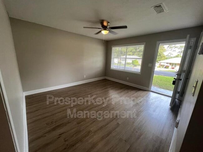 Foto del edificio - 2916 Branton Woods Dr
