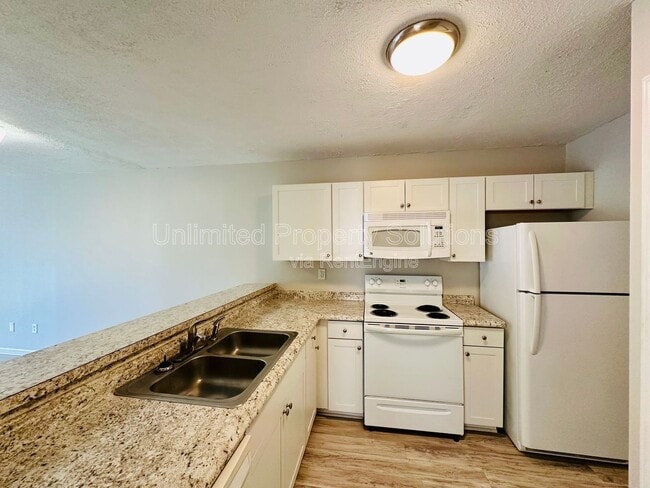 Foto del edificio - 213 Sunn Aire Ct