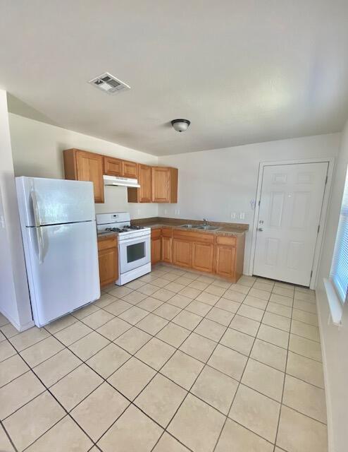 Building Photo - 2635 Idalia Ave
