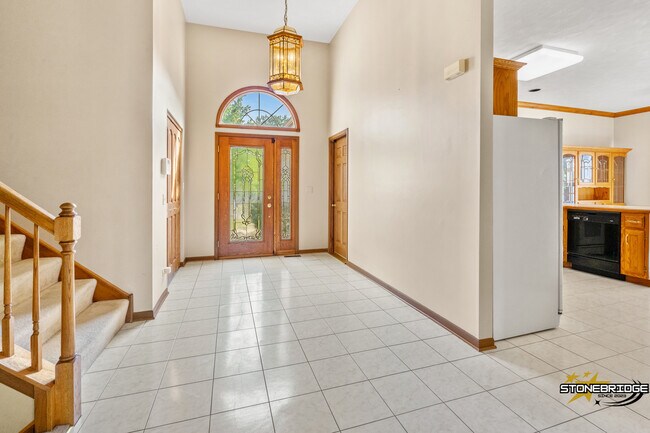 Building Photo - 260 Shipland Dr