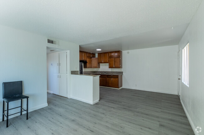 2HAB, 1BA - 950 ft² - Mulberry Park Apartments