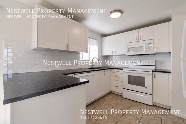 Building Photo - Lovely 4-bed Home in Salt Lake City