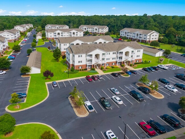 Building Photo - The Summit on 401