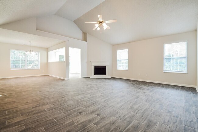 Building Photo - 10310 Deep Creek Cove